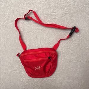 Arc'teryx "Mantis" Waist Pack Crossbody Bag